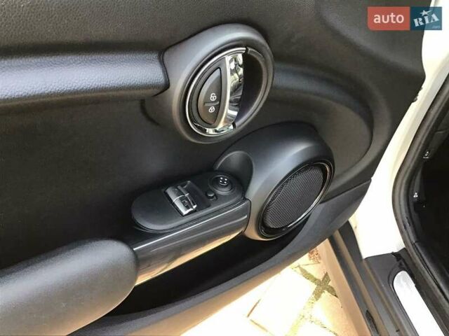 Мини Hatch, объемом двигателя 1.5 л и пробегом 59 тыс. км за 12800 $, фото 11 на Automoto.ua