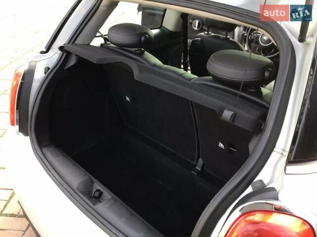 Мини Hatch, объемом двигателя 1.5 л и пробегом 59 тыс. км за 12800 $, фото 3 на Automoto.ua