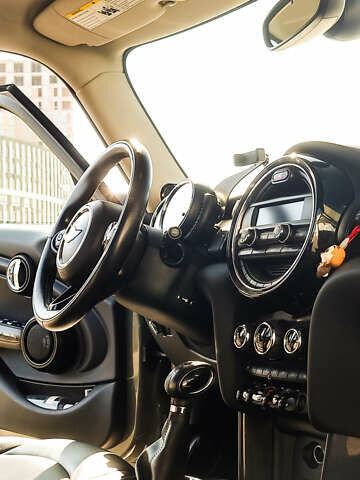 Мини Hatch, объемом двигателя 1.5 л и пробегом 150 тыс. км за 12500 $, фото 3 на Automoto.ua