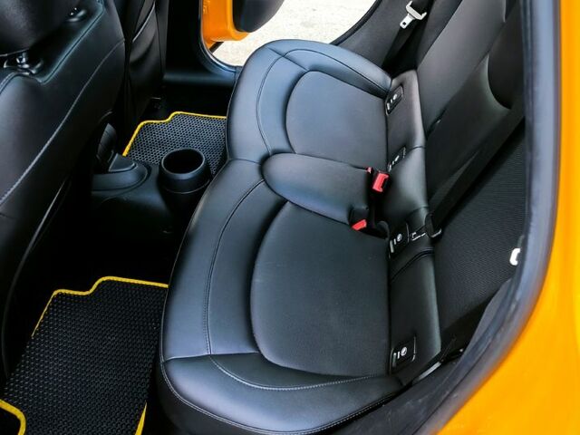 Мини Hatch, объемом двигателя 2 л и пробегом 96 тыс. км за 14400 $, фото 2 на Automoto.ua