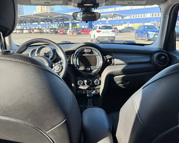 Мини Hatch, объемом двигателя 1.5 л и пробегом 78 тыс. км за 14999 $, фото 2 на Automoto.ua
