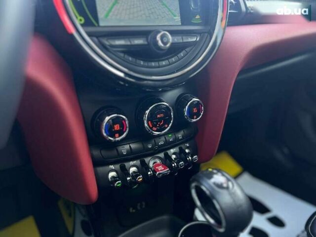 Мини Hatch, объемом двигателя 2 л и пробегом 46 тыс. км за 18000 $, фото 14 на Automoto.ua