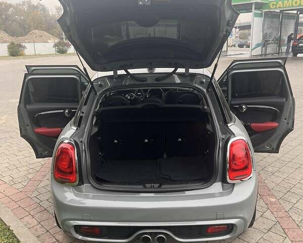 Мини Hatch, объемом двигателя 2 л и пробегом 46 тыс. км за 18500 $, фото 15 на Automoto.ua