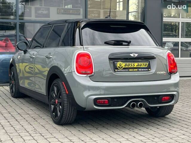 Мини Hatch, объемом двигателя 2 л и пробегом 46 тыс. км за 18000 $, фото 4 на Automoto.ua