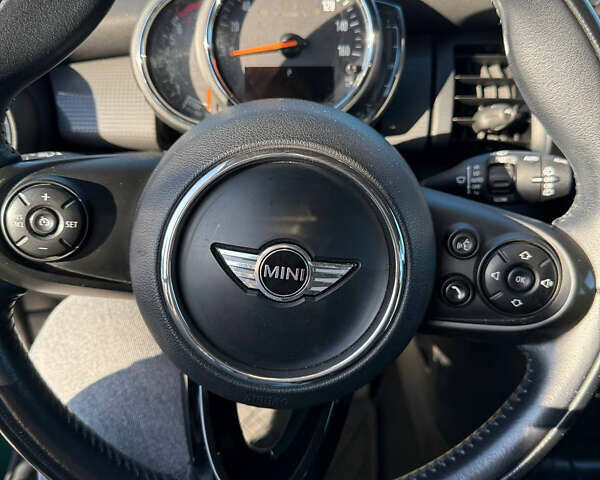 Мини Hatch, объемом двигателя 1.5 л и пробегом 78 тыс. км за 14999 $, фото 1 на Automoto.ua