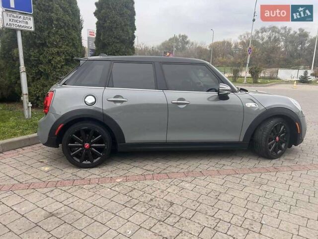 Мини Hatch, объемом двигателя 2 л и пробегом 46 тыс. км за 18500 $, фото 4 на Automoto.ua