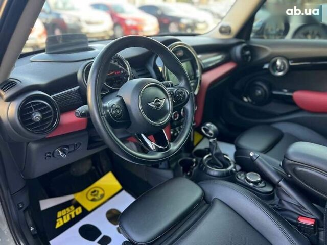 Мини Hatch, объемом двигателя 2 л и пробегом 46 тыс. км за 18000 $, фото 9 на Automoto.ua