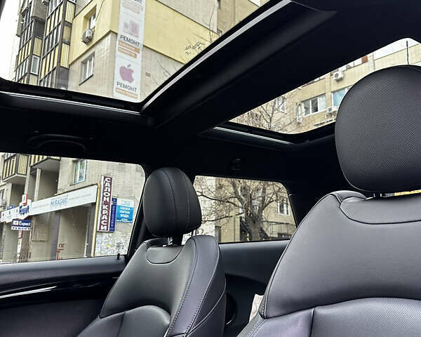 Мини Hatch, объемом двигателя 2 л и пробегом 45 тыс. км за 19500 $, фото 5 на Automoto.ua