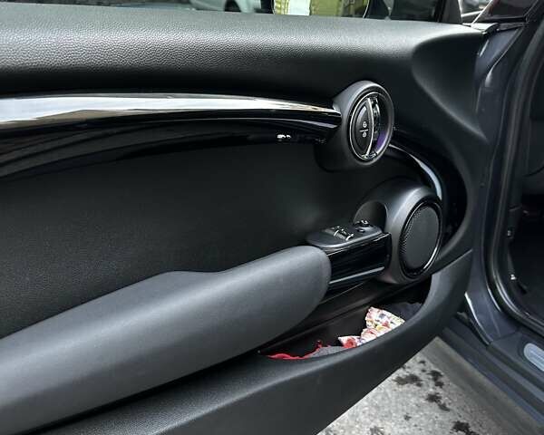 Мини Hatch, объемом двигателя 2 л и пробегом 45 тыс. км за 19500 $, фото 11 на Automoto.ua