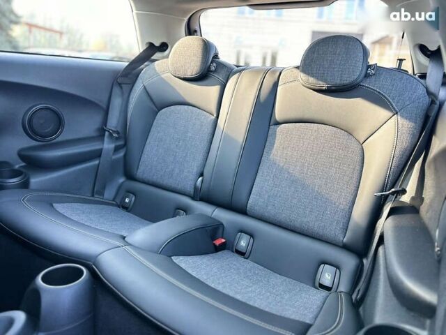Мини Hatch, объемом двигателя 0 л и пробегом 25 тыс. км за 15999 $, фото 24 на Automoto.ua
