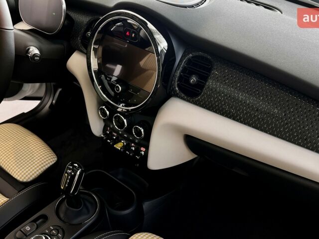 купити нове авто Міні Hatch 2023 року від офіційного дилера Емералд Моторс Міні фото