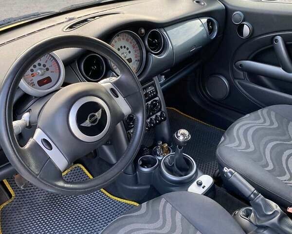 Жовтий Міні Hatch, об'ємом двигуна 1.6 л та пробігом 260 тис. км за 4000 $, фото 2 на Automoto.ua