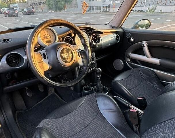 Жовтий Міні Hatch, об'ємом двигуна 1.36 л та пробігом 228 тис. км за 4300 $, фото 7 на Automoto.ua