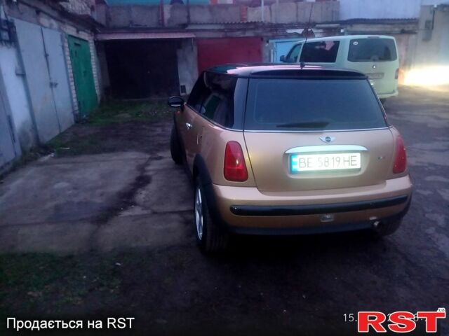 Желтый Мини Hatch, объемом двигателя 1.6 л и пробегом 200 тыс. км за 4800 $, фото 2 на Automoto.ua