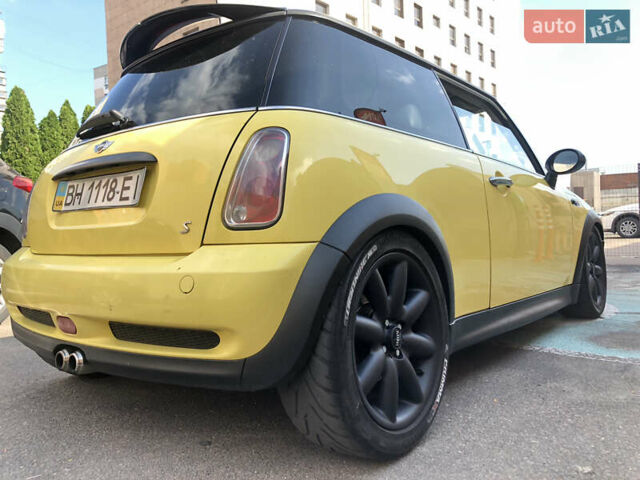 Желтый Мини Hatch, объемом двигателя 1.6 л и пробегом 150 тыс. км за 9200 $, фото 8 на Automoto.ua