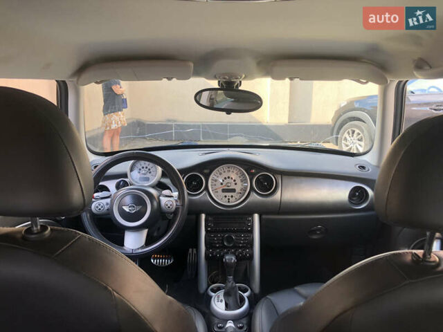 Желтый Мини Hatch, объемом двигателя 1.6 л и пробегом 150 тыс. км за 9200 $, фото 14 на Automoto.ua
