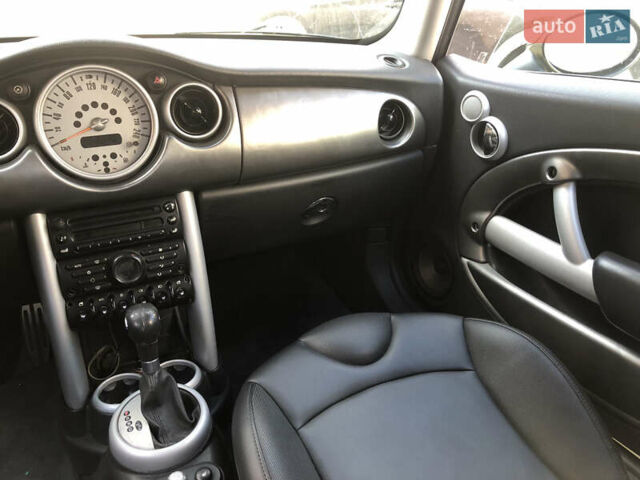 Желтый Мини Hatch, объемом двигателя 1.6 л и пробегом 150 тыс. км за 9200 $, фото 13 на Automoto.ua