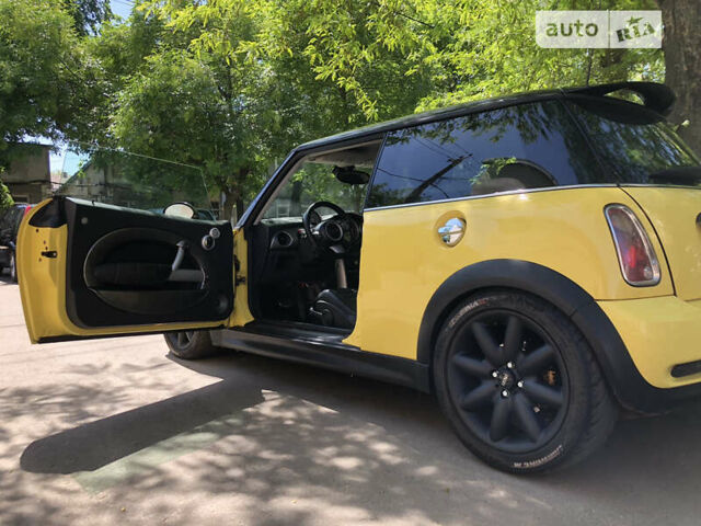 Жовтий Міні Hatch, об'ємом двигуна 1.6 л та пробігом 150 тис. км за 7000 $, фото 2 на Automoto.ua