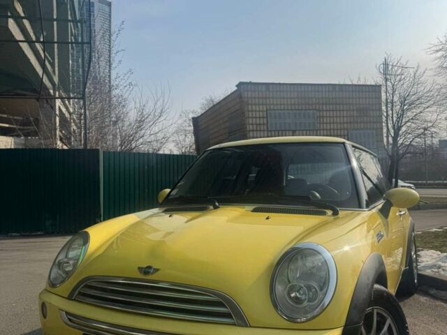 Желтый Мини Hatch, объемом двигателя 1.6 л и пробегом 200 тыс. км за 6200 $, фото 4 на Automoto.ua