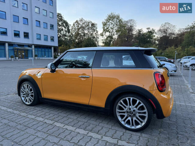 Желтый Мини Hatch, объемом двигателя 2 л и пробегом 150 тыс. км за 11900 $, фото 4 на Automoto.ua