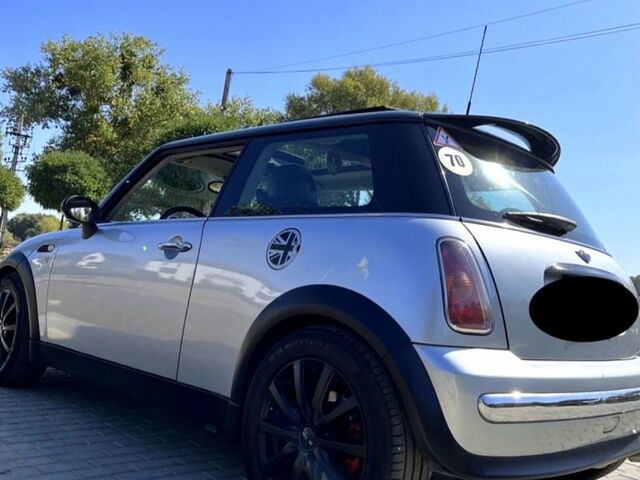 Серый Мини Hatch, объемом двигателя 1.6 л и пробегом 250 тыс. км за 4250 $, фото 4 на Automoto.ua