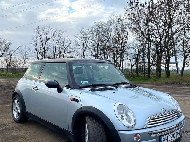 Серый Мини Hatch, объемом двигателя 1.6 л и пробегом 137 тыс. км за 4600 $, фото 2 на Automoto.ua