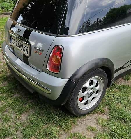 Серый Мини Hatch, объемом двигателя 1.6 л и пробегом 250 тыс. км за 4350 $, фото 12 на Automoto.ua