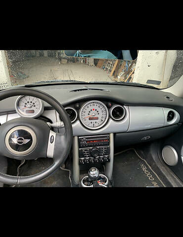 Сірий Міні Hatch, об'ємом двигуна 1.6 л та пробігом 130 тис. км за 4900 $, фото 3 на Automoto.ua