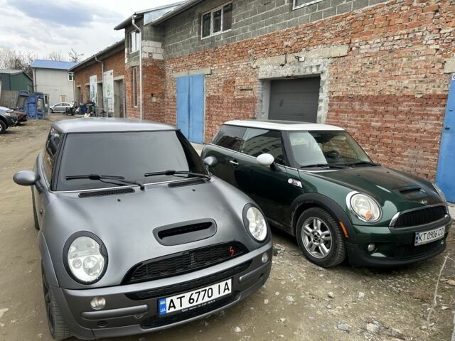 Серый Мини Hatch, объемом двигателя 1.6 л и пробегом 293 тыс. км за 4800 $, фото 1 на Automoto.ua