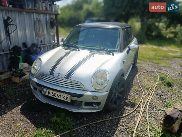 Сірий Міні Hatch, об'ємом двигуна 1.6 л та пробігом 120 тис. км за 5800 $, фото 2 на Automoto.ua