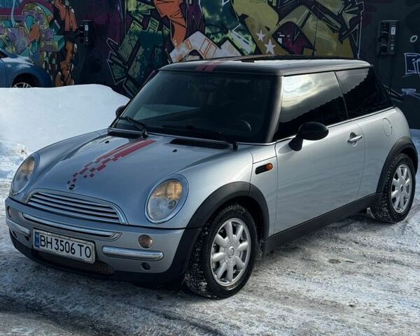 Серый Мини Hatch, объемом двигателя 1.6 л и пробегом 223 тыс. км за 4600 $, фото 3 на Automoto.ua