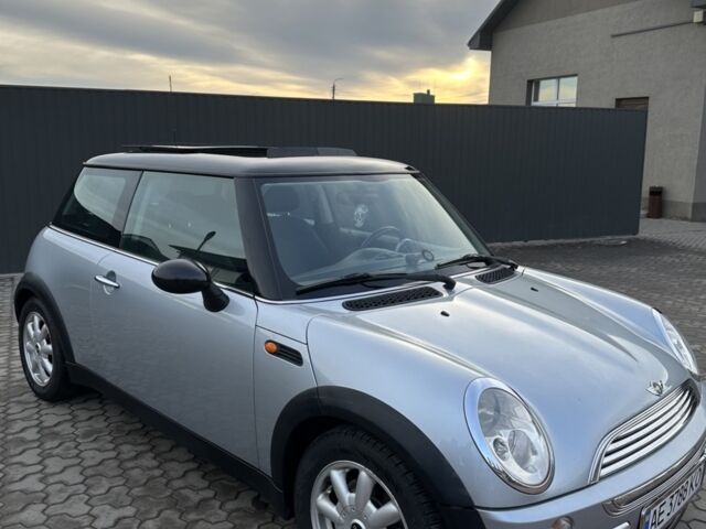 Серый Мини Hatch, объемом двигателя 1.6 л и пробегом 213 тыс. км за 4500 $, фото 4 на Automoto.ua