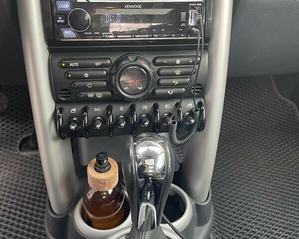 Серый Мини Hatch, объемом двигателя 1.6 л и пробегом 144 тыс. км за 5600 $, фото 38 на Automoto.ua