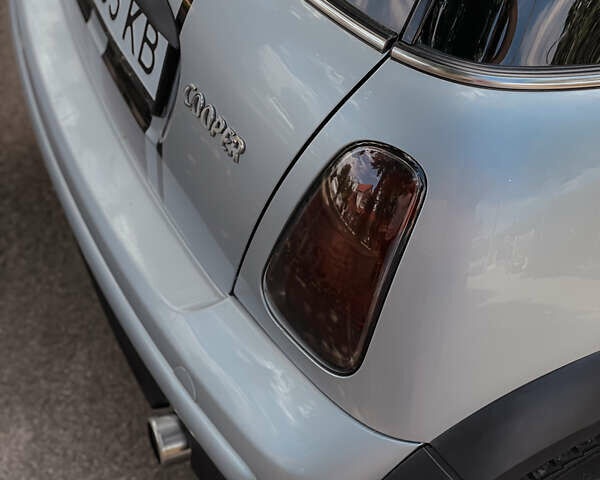 Сірий Міні Hatch, об'ємом двигуна 1.6 л та пробігом 171 тис. км за 5400 $, фото 5 на Automoto.ua