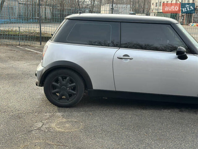 Сірий Міні Hatch, об'ємом двигуна 1.6 л та пробігом 287 тис. км за 3500 $, фото 9 на Automoto.ua