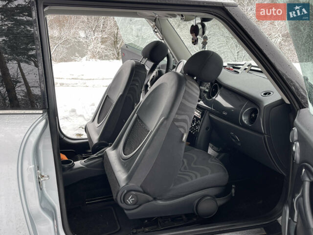 Серый Мини Hatch, объемом двигателя 1.6 л и пробегом 220 тыс. км за 5000 $, фото 17 на Automoto.ua