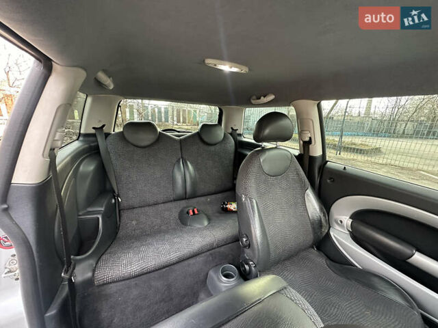 Сірий Міні Hatch, об'ємом двигуна 1.6 л та пробігом 287 тис. км за 3500 $, фото 14 на Automoto.ua