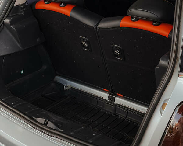 Сірий Міні Hatch, об'ємом двигуна 1.6 л та пробігом 171 тис. км за 5400 $, фото 24 на Automoto.ua