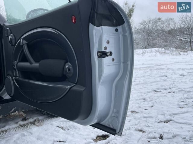 Серый Мини Hatch, объемом двигателя 1.6 л и пробегом 220 тыс. км за 5000 $, фото 7 на Automoto.ua