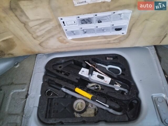 Серый Мини Hatch, объемом двигателя 1.6 л и пробегом 197 тыс. км за 3900 $, фото 12 на Automoto.ua