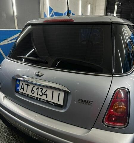 Сірий Міні Hatch, об'ємом двигуна 1.6 л та пробігом 140 тис. км за 5600 $, фото 2 на Automoto.ua