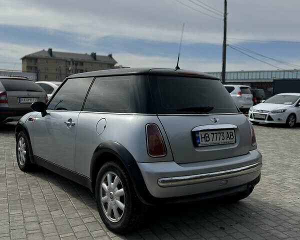 Серый Мини Hatch, объемом двигателя 1.6 л и пробегом 224 тыс. км за 4200 $, фото 6 на Automoto.ua