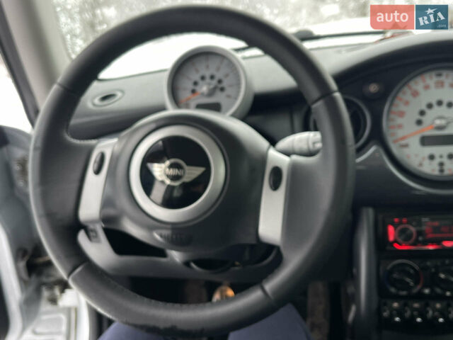 Серый Мини Hatch, объемом двигателя 1.6 л и пробегом 220 тыс. км за 5000 $, фото 14 на Automoto.ua
