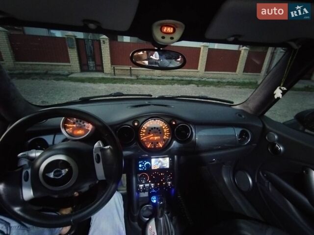 Серый Мини Hatch, объемом двигателя 1.6 л и пробегом 197 тыс. км за 3900 $, фото 17 на Automoto.ua