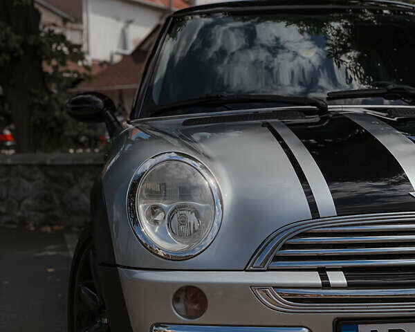 Сірий Міні Hatch, об'ємом двигуна 1.6 л та пробігом 171 тис. км за 5400 $, фото 7 на Automoto.ua