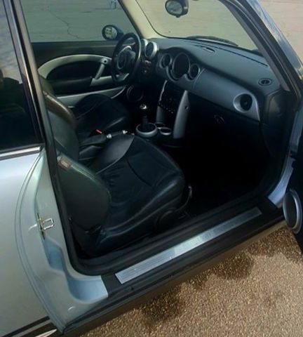 Серый Мини Hatch, объемом двигателя 1.6 л и пробегом 250 тыс. км за 6000 $, фото 2 на Automoto.ua