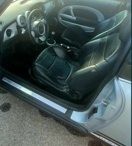 Серый Мини Hatch, объемом двигателя 1.6 л и пробегом 250 тыс. км за 5200 $, фото 2 на Automoto.ua