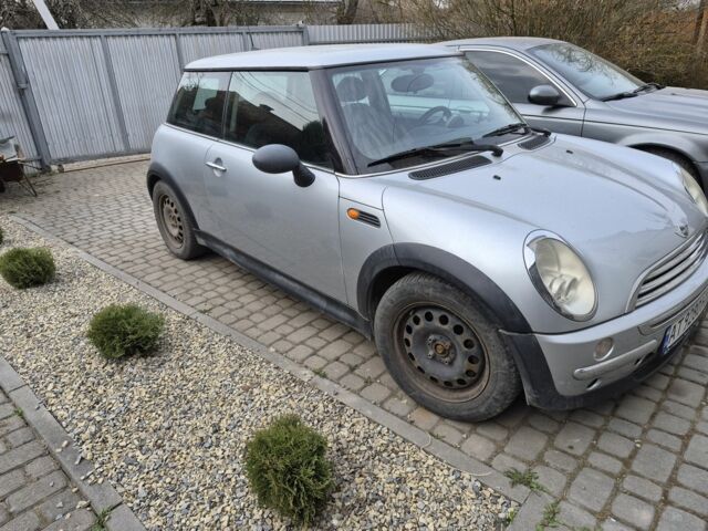 Сірий Міні Hatch, об'ємом двигуна 1.4 л та пробігом 285 тис. км за 5000 $, фото 2 на Automoto.ua