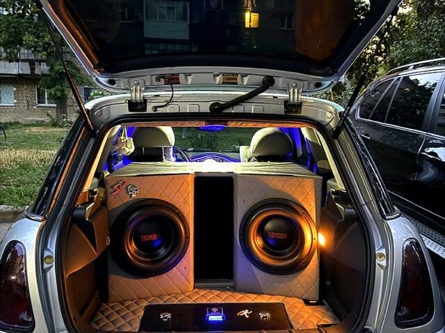 Серый Мини Hatch, объемом двигателя 1.6 л и пробегом 0 тыс. км за 5250 $, фото 5 на Automoto.ua