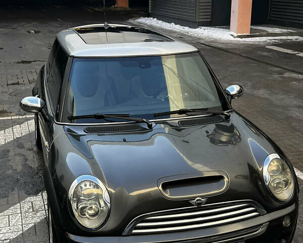 Сірий Міні Hatch, об'ємом двигуна 1.6 л та пробігом 224 тис. км за 7100 $, фото 4 на Automoto.ua